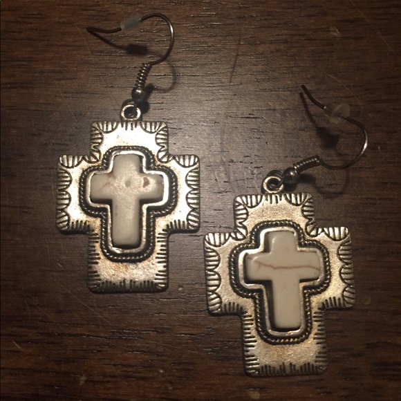 Boho Western Style Earrings - Picture 1 of 3